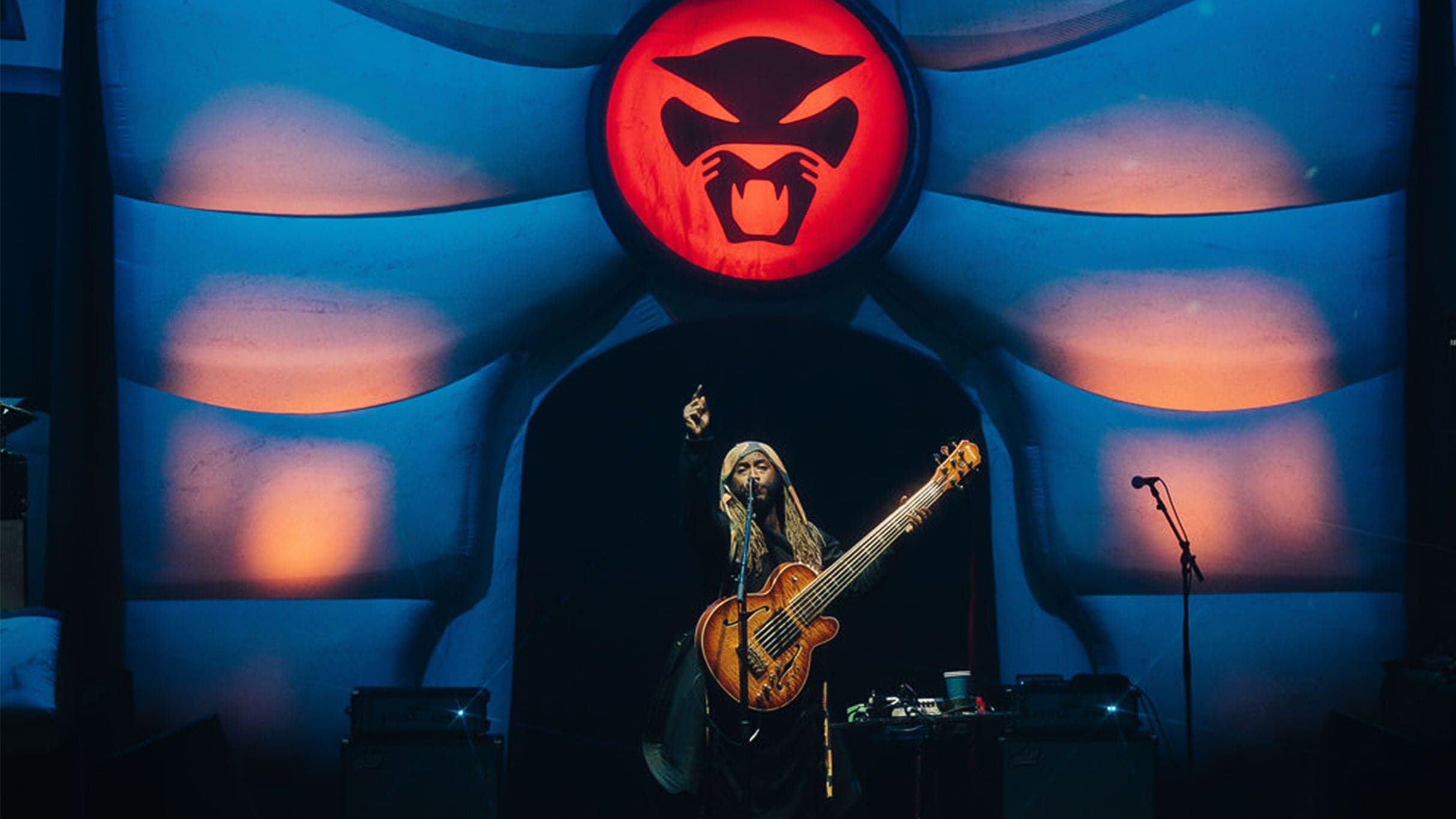 Thundercat performing live
