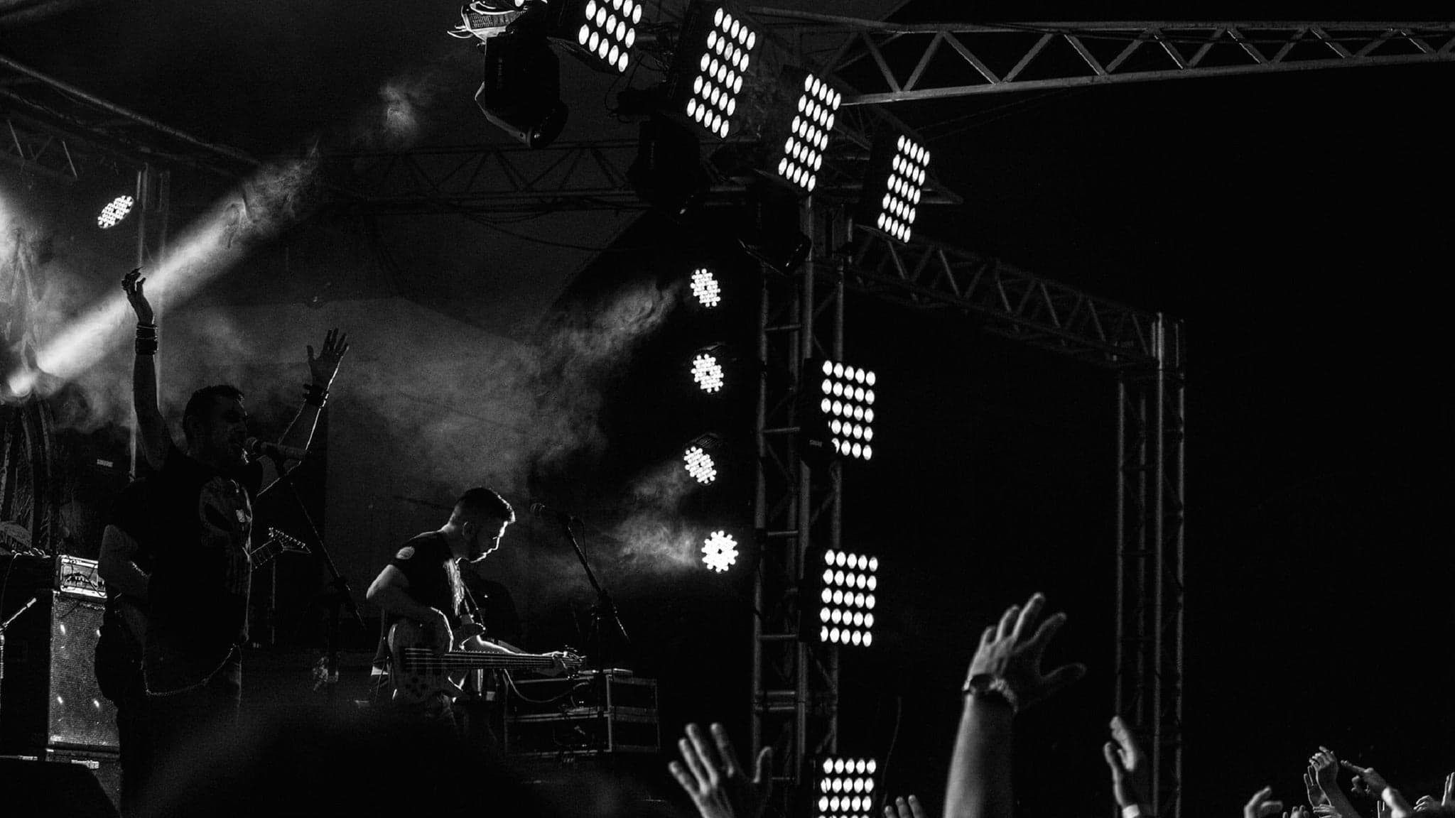 Kabát performing live